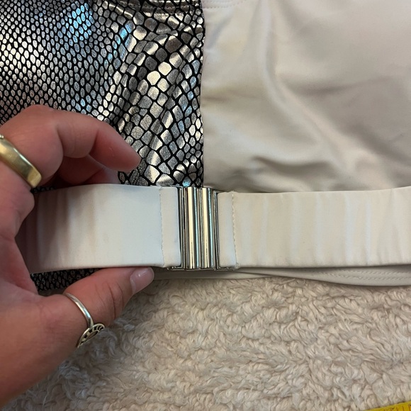 SHEIN Bikini Top w/ Pads - Picture 6 of 7